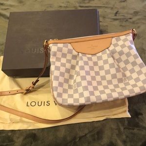 Louis Vuitton Siracusa PM